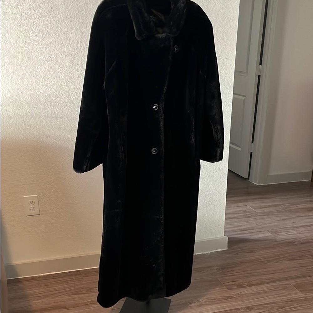 Elegant Black  Faux Fur Coat. Preloved